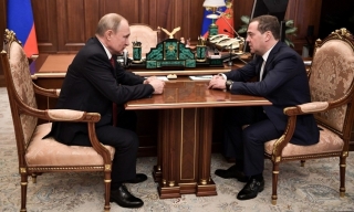 Thủ tướng Nga từ chức