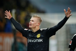 Haaland lập hat-trick ngay trong ngày ra mắt Dortmund