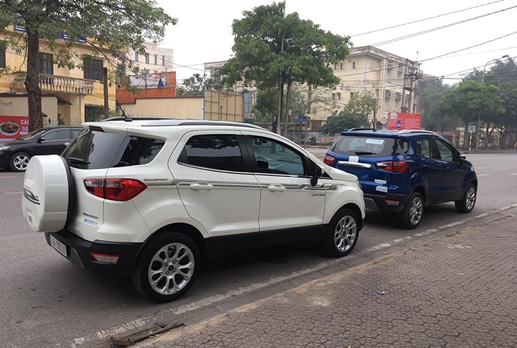 Ford EcoSport mới lộ diện, bỏ lốp dự phòng sau cốp