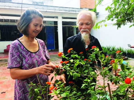 Sinh hoạt Đảng trong lòng địch