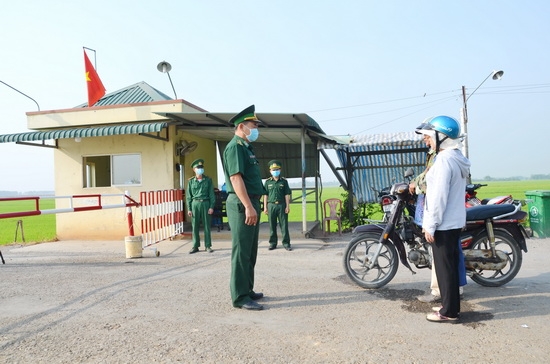 Cửa khẩu quốc tế Mộc Bài: Siết chặt công tác kiểm tra, ngăn chặn dịch