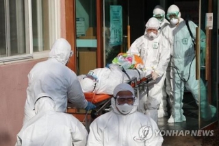 Hàn Quốc xác nhận 300 ca nhiễm mới Covid-19 chỉ trong 4 ngày