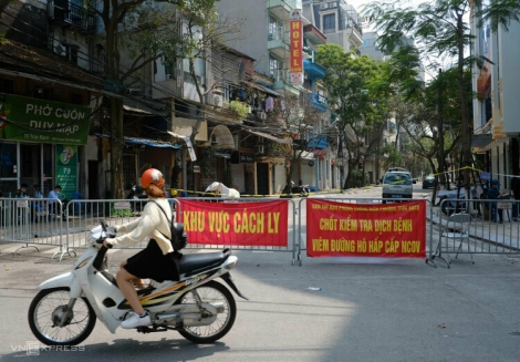 Cuộc sống trong con phố cách ly của người Hà Nội