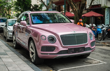 Bentley Bentayga màu hồng hàng độc của đại gia Việt