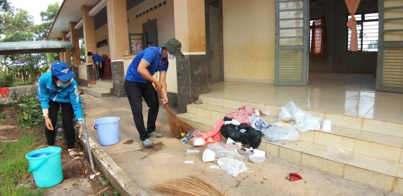 Tân Biên: Vệ sinh, khử khuẩn khu vực vừa hoàn thành cách ly