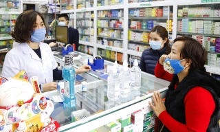 Các trường hợp mua thuốc cảm, ho, sốt tại hiệu thuốc đều phải khai báo y tế