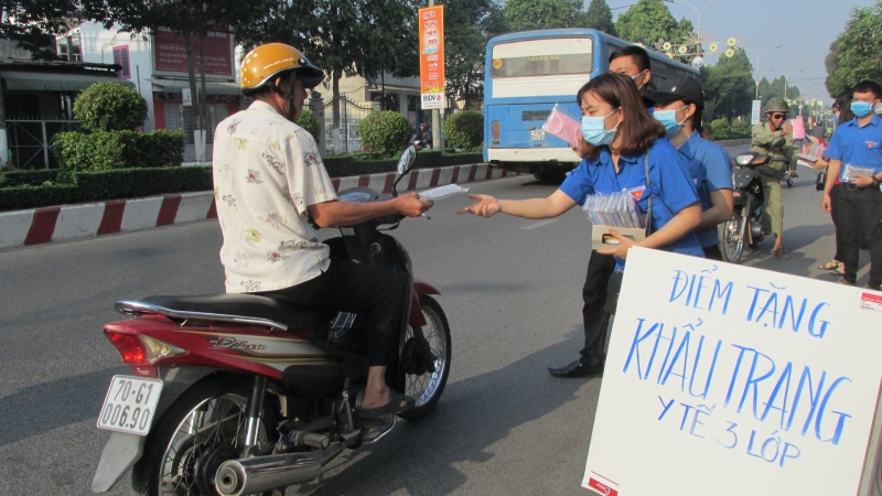 Thanh niên Tây Ninh tích cực tham gia phòng chống dịch Covid-19