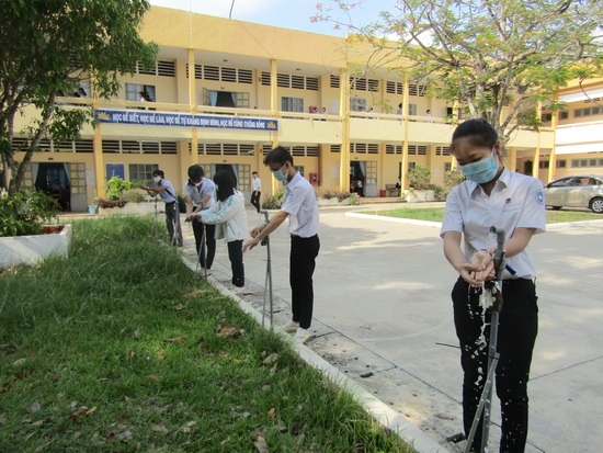 Chia đôi học sinh trong một lớp để phòng, chống dịch