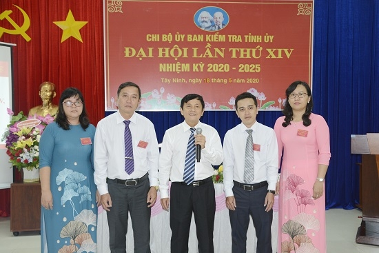 Chi bộ trong sạch, vững mạnh tiêu biểu 5 năm liền