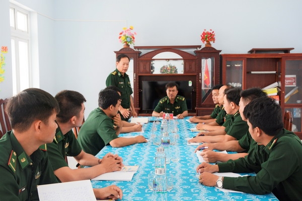 Siết chặt biên giới