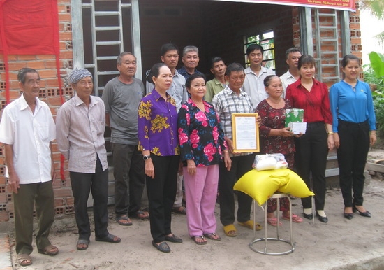 Tân Biên: Trao “Mái ấm tình thương” cho phụ nữ nghèo xã Tân Phong