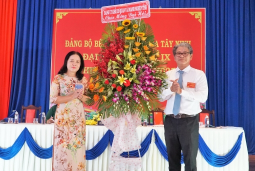 Đại hội Đảng bộ Bệnh viện đa khoa Tây Ninh: Bác sĩ Liêu Chí Hùng-Giám đốc Bệnh viện đắc cử Bí thư Đảng ủy - Báo Tây Ninh Online