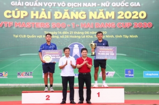 Lý Hoàng Nam vô địch đơn nam giải VTF Masters 500 -1