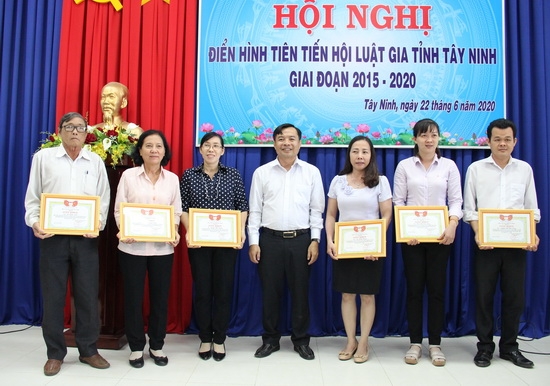 Tổ chức hội nghị điển hình tiên tiến giai đoạn 2015- 2020