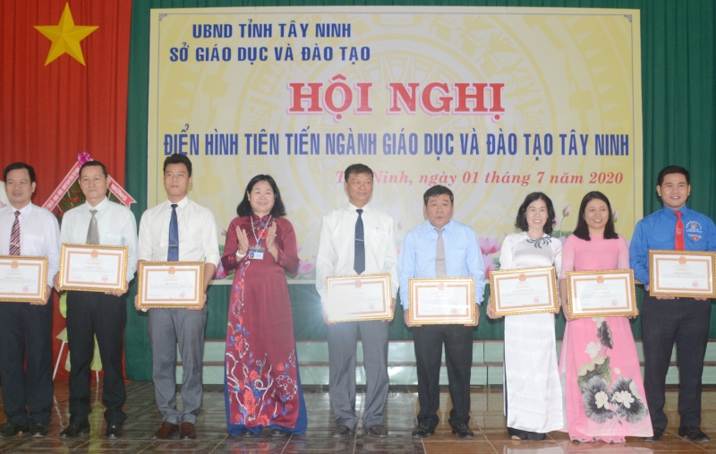 Ngành Giáo dục Tây Ninh tổng kết phong trào thi đua yêu nước