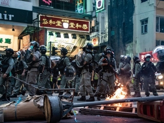 Trung Quốc bị bủa vây sau luật an ninh Hong Kong
