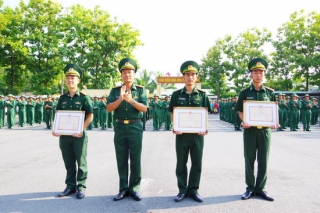 Biên phòng Tây Ninh bế giảng huấn luyện chiến sỹ mới năm 2020