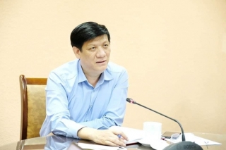 Quyền Bộ trưởng Y tế: 'Đưa y bác sĩ Bệnh viện Đà Nẵng ra ngoài'