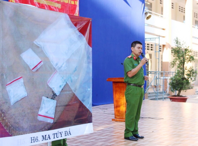 Chung tay phòng, chống ma tuý học đường