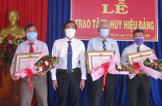 Điểm tin địa phương