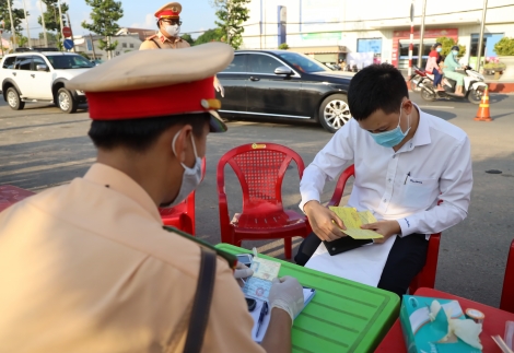 Tổng kiểm soát phương tiện giao thông trên địa bàn Gò Dầu, Trảng Bàng