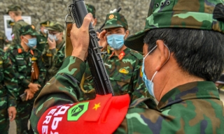 'Anh nuôi' Việt Nam xếp thứ ba bắn súng tại Army Games
