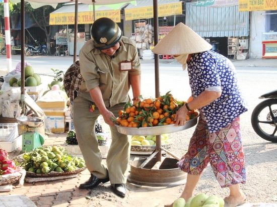 Nỗi lo từ chợ tạm, chợ tự phát
Kỳ 2: Cần tìm giải pháp căn cơ