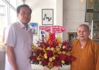 MTTQ Việt Nam huyện Châu Thành thăm, chúc mừng lễ Vu lan báo hiếu