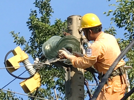 Bảo đảm an toàn điện trong mùa mưa bão