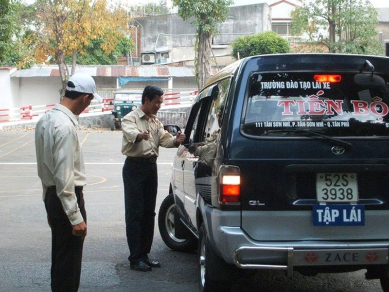 Bộ nào cấp bằng lái: Chờ Quốc hội quyết