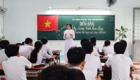 Tổ chức diễn đàn "Xây dựng tình bạn đẹp-Nói không với bạo lực học đường"