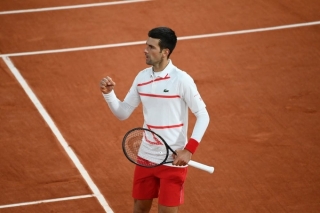 Djokovic đấu Tsitsipas tại bán kết Roland Garros