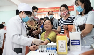 Khám, chữa bệnh nhân đạo tại Tân Biên