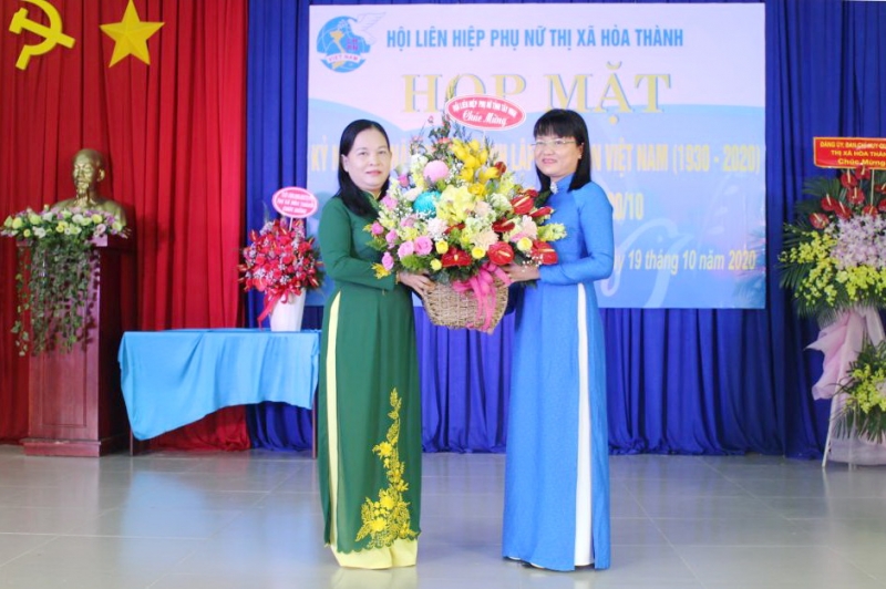 Hội LHPN thị xã Hoà Thành: Họp mặt kỷ niệm 90 năm Ngày thành lập Hội Liên hiệp Phụ nữ Việt Nam