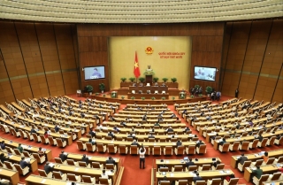 'Quốc hội chia sẻ mất mát, đau thương với đồng bào miền Trung'