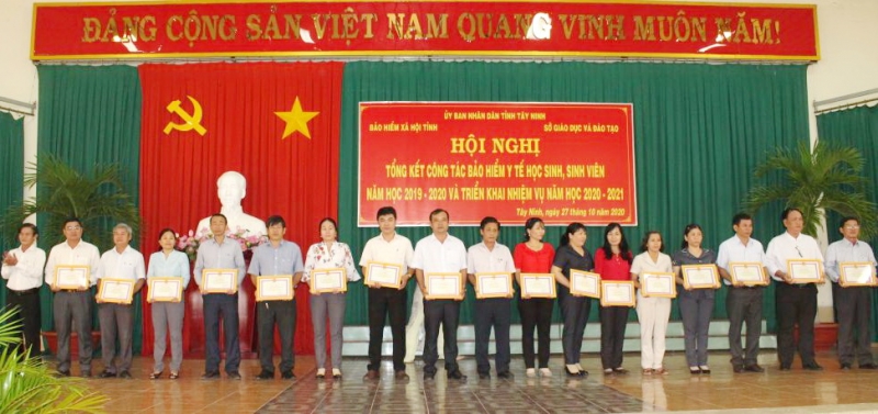 Tổng kết công tác bảo hiểm y tế học sinh, sinh viên năm học 2019-2020