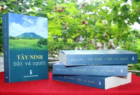 Tây Ninh đất và người