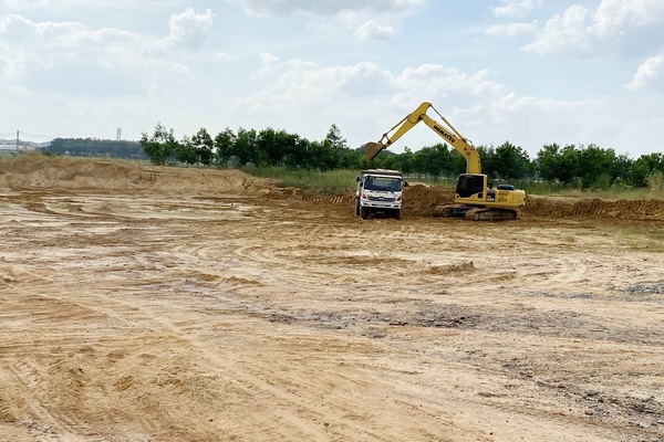 Xung quanh chuyện một doanh nghiệp khai thác cát được gia hạn giấy phép