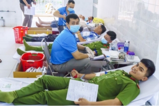 Năm 2020: Tân Châu vận động hiến trên 2.000 đơn vị máu