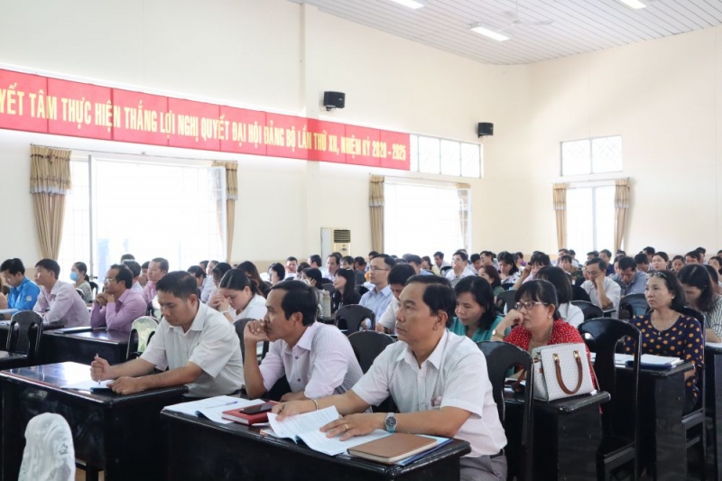 Tập huấn công tác phổ biến giáo dục pháp luật năm học 2020–2021