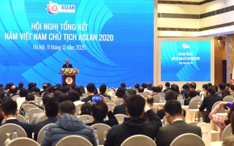 Thủ tướng Nguyễn Xuân Phúc dự Hội nghị tổng kết Năm Việt Nam ASEAN 2020