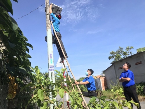 Công trình thanh niên "Tuyến đường cây thuốc nam xanh-sạch-đẹp"