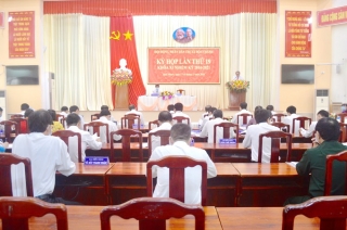 Khai mạc kỳ họp thứ 19, HĐND thị xã Hòa Thành khóa XI