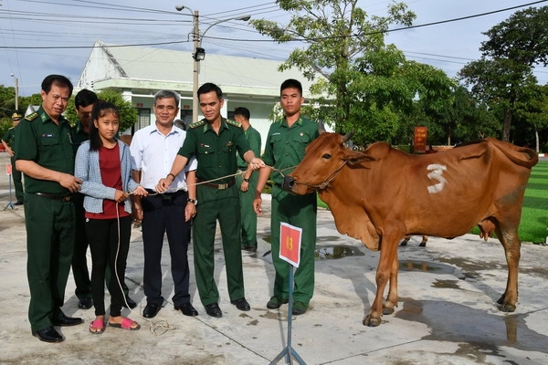 Đồng hành cùng phụ nữ biên cương