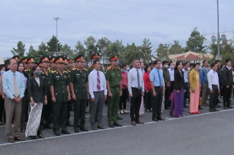 Lãnh đạo TP.Tây Ninh dâng hoa, dâng hương tưởng niệm các anh hùng liệt sĩ