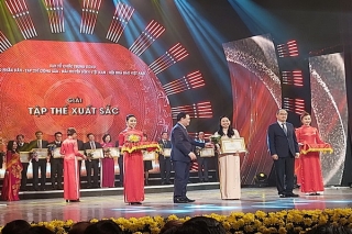 Báo Tây Ninh đoạt giải tập thể xuất sắc tại Giải Búa liềm vàng lần thứ V - năm 2020