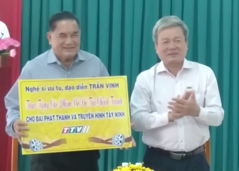 Nghệ sĩ ưu tú, đạo diễn Trần Vịnh: Tặng phim về đề tài chiến tranh cho Đài PT-TH Tây Ninh