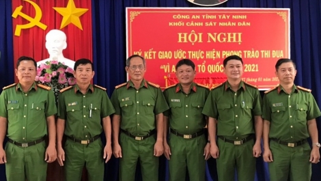 Khối Cảnh sát Công an Tây Ninh tổ chức Hội nghị ký kết giao ước thi đua