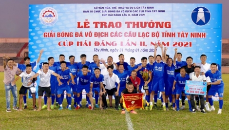 Kha Mỹ Dung FC đăng quang