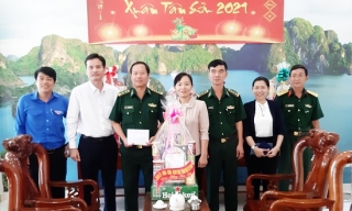 Thành ủy Tây Ninh: Thăm tặng quà các Đồn Biên phòng và xã biên giới do Thành phố nhận đỡ đầu